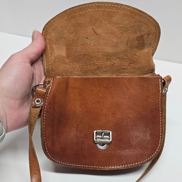 Vintage Mini Leather Saddle Bag in Cognac Brown Boho Hippie Shoulder Purse - Picture 5 of 8
